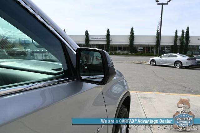 Photo of 2021 Silver Ice Metallic Chevrolet Traverse