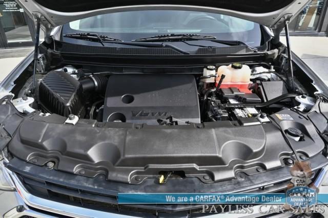 Photo of 2021 Silver Ice Metallic Chevrolet Traverse