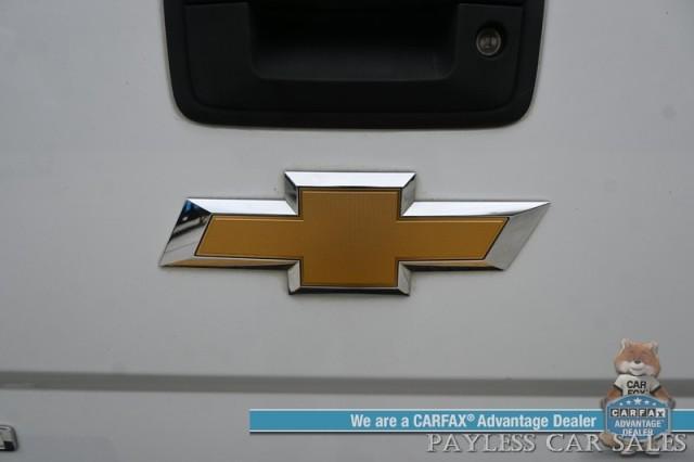 Photo of 2015 Summit White Chevrolet Silverado 2500