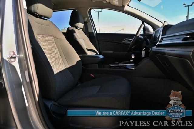 Photo of 2024 Gray Kia Sportage