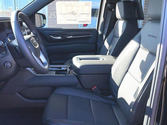 Photo of 2024 Onyx Black GMC Yukon