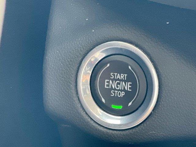 Photo of 2023 Summit White Buick Envision