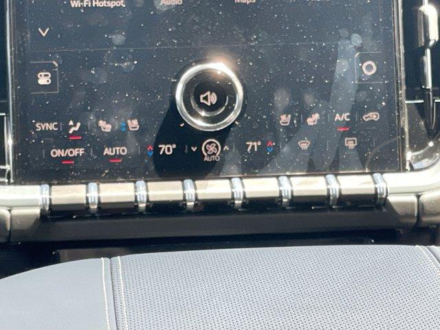 Photo of 2025 Onyx Black GMC Yukon