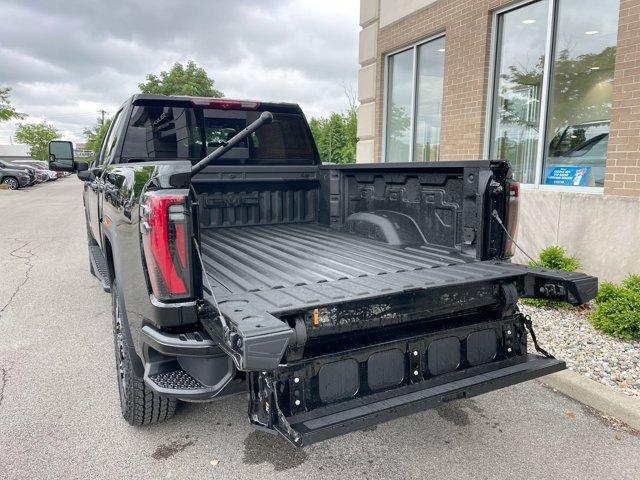 Photo of 2025 Onyx Black GMC Sierra 2500