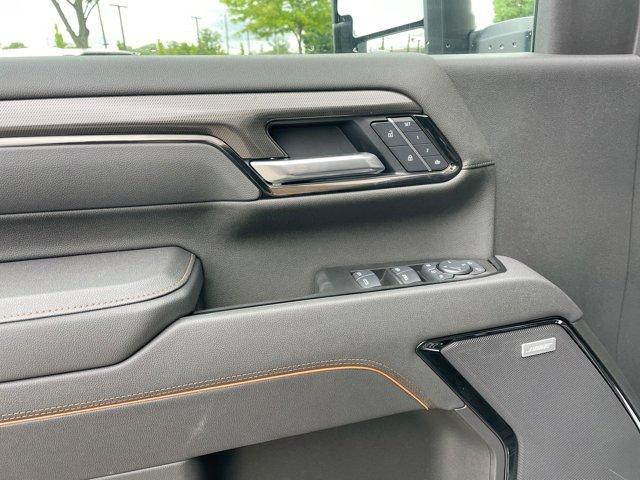 Photo of 2025 Onyx Black GMC Sierra 2500