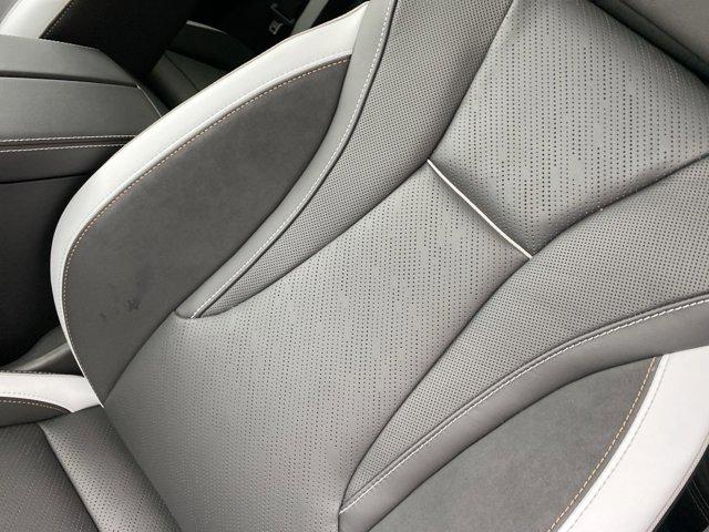 Photo of 2025 Summit White Buick Envision