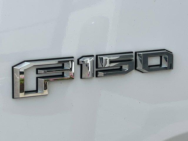 Photo of 2017 Oxford White Ford F-150