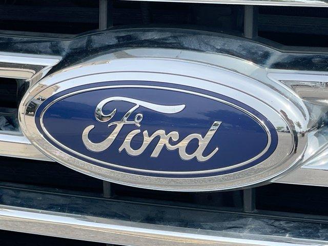 Photo of 2017 Oxford White Ford F-150