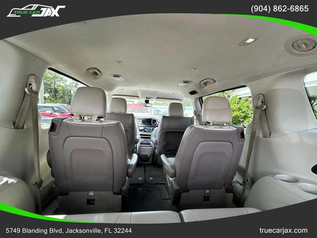 Photo of 2017 Tusk White Chrysler Pacifica