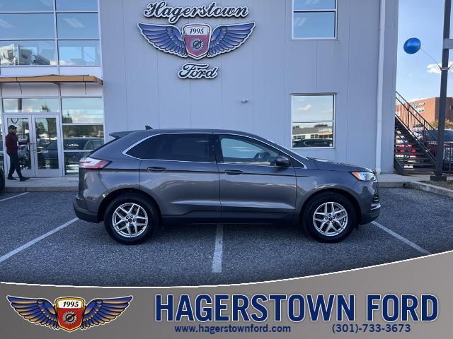 Photo of 2024 CARBONIZED GRAY Ford Edge