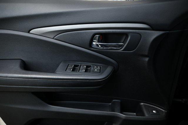 Photo of 2021 Crystal Black Pearl Honda Ridgeline