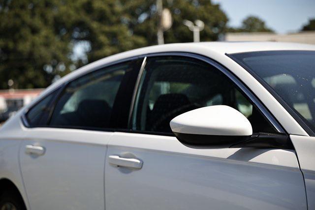 Photo of 2024 Platinum White Pearl Honda Accord