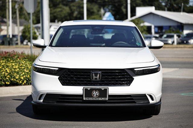 Photo of 2024 Platinum White Pearl Honda Accord