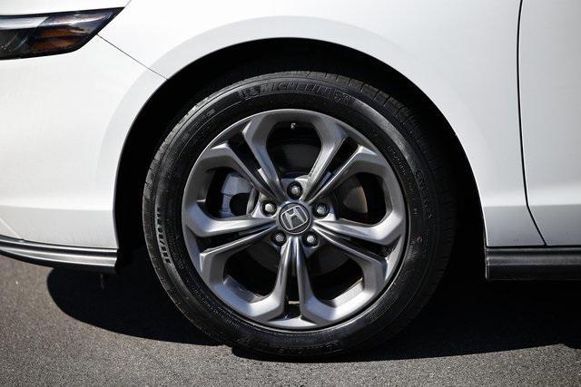 Photo of 2024 Platinum White Pearl Honda Accord