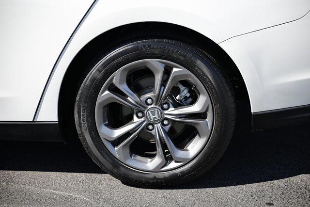 Photo of 2024 Platinum White Pearl Honda Accord