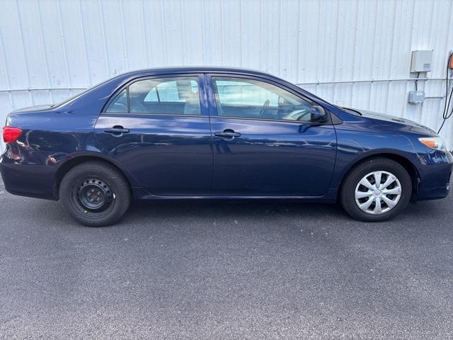 Photo of 2013 Nautical Blue Metallic Toyota Corolla