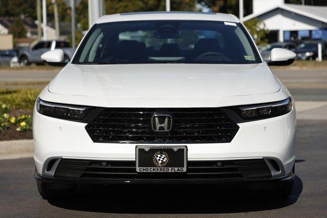 Photo of 2025 Platinum White Honda Accord Hybrid