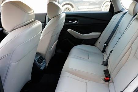 Photo of 2025 Platinum White Honda Accord Hybrid