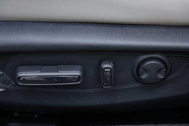 Photo of 2025 Platinum White Honda Accord Hybrid