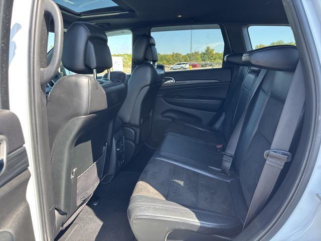 Photo of 2019 Bright White Clearcoat Jeep Grand Cherokee