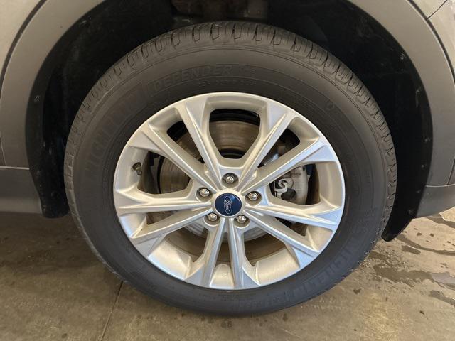 Photo of 2019 Magnetic Metallic Ford Escape
