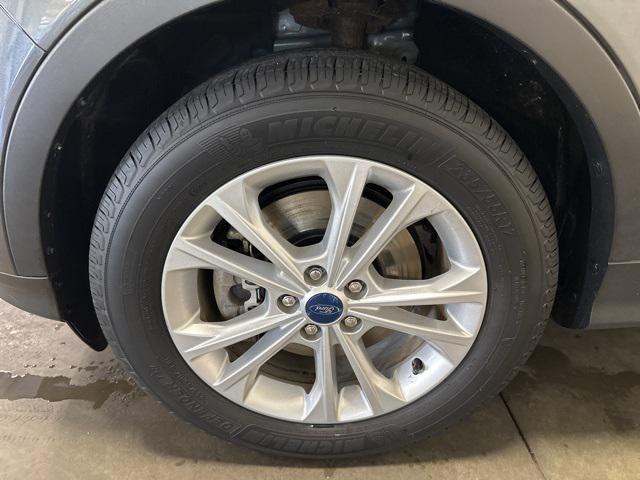 Photo of 2019 Magnetic Metallic Ford Escape
