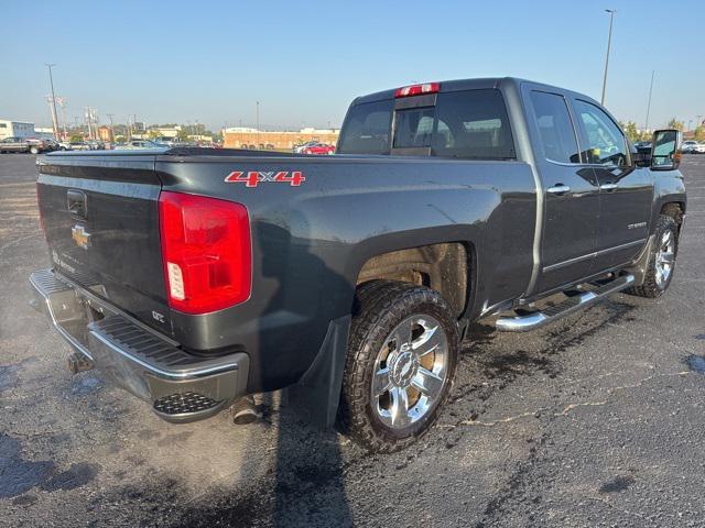 Photo of 2017 Graphite Metallic Chevrolet Silverado 1500