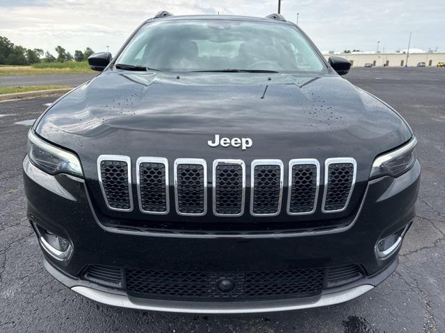 Photo of 2022 Diamond Black Crystal Pearlcoat Jeep Cherokee