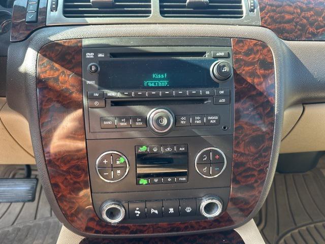 Photo of 2007 Onyx Black GMC Yukon
