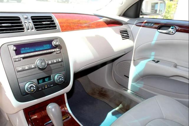 Photo of 2006 Sharkskin Buick Lucerne