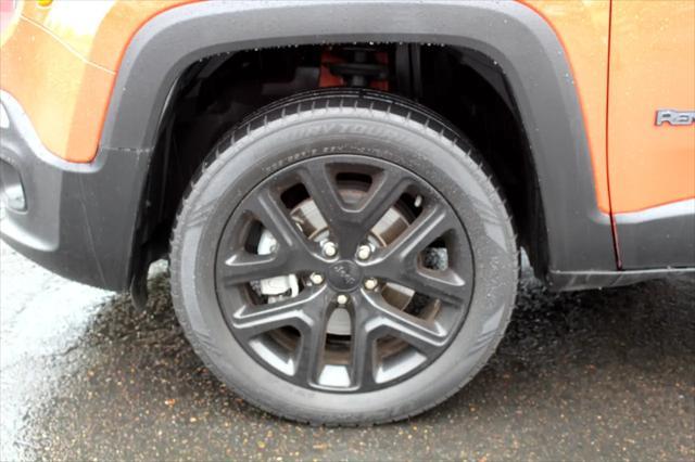 Photo of 2017 Omaha Orange Jeep Renegade