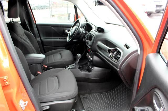 Photo of 2017 Omaha Orange Jeep Renegade