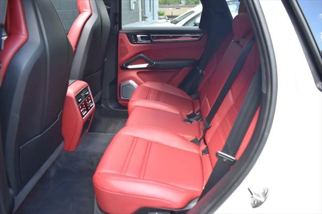 Photo of 2023 White Porsche Cayenne