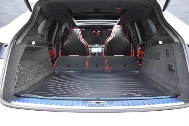 Photo of 2023 White Porsche Cayenne