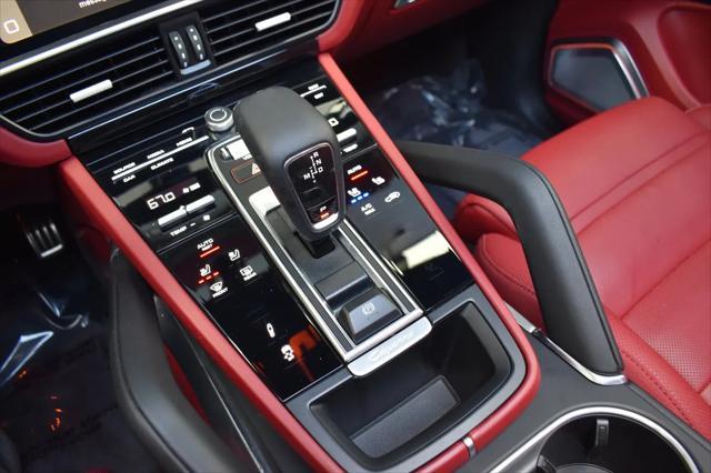 Photo of 2023 White Porsche Cayenne