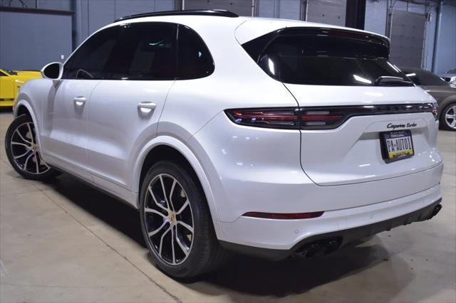 Photo of 2023 White Porsche Cayenne