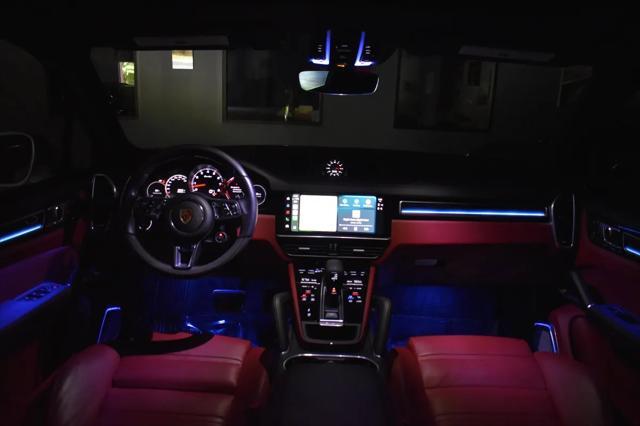Photo of 2023 White Porsche Cayenne