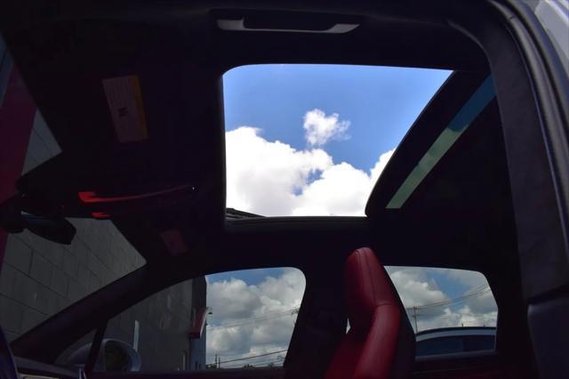 Photo of 2023 White Porsche Cayenne