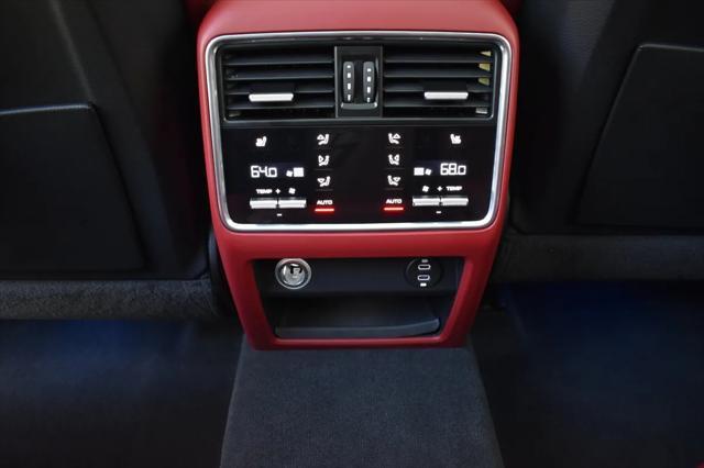 Photo of 2023 White Porsche Cayenne