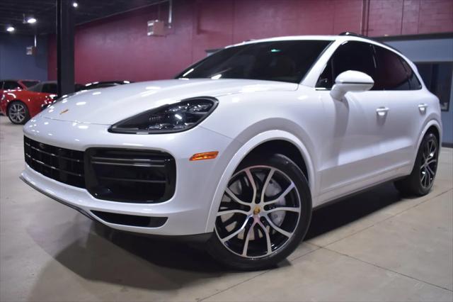 Photo of 2023 White Porsche Cayenne