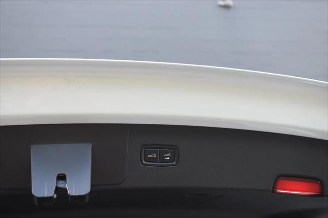 Photo of 2023 White Porsche Cayenne