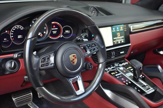 Photo of 2023 White Porsche Cayenne