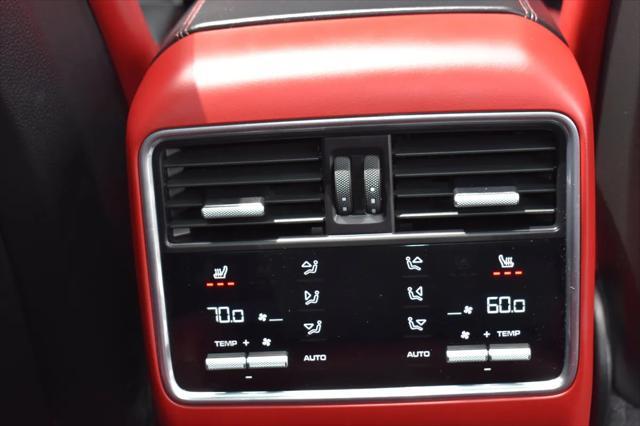Photo of 2021 Dolomite Silver Metallic Porsche Cayenne