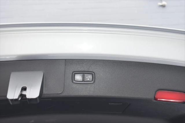 Photo of 2021 Dolomite Silver Metallic Porsche Cayenne