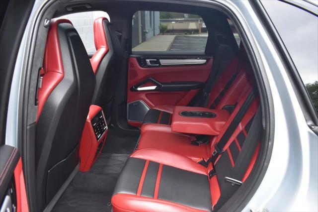 Photo of 2021 Dolomite Silver Metallic Porsche Cayenne
