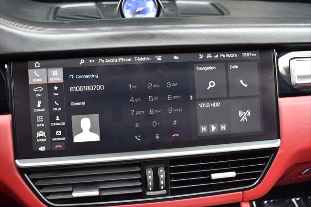 Photo of 2021 Dolomite Silver Metallic Porsche Cayenne