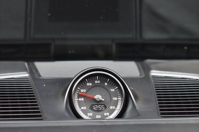 Photo of 2021 Dolomite Silver Metallic Porsche Cayenne