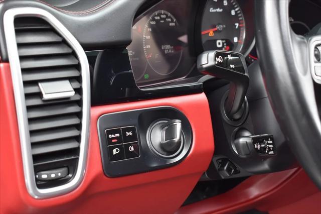 Photo of 2021 Dolomite Silver Metallic Porsche Cayenne