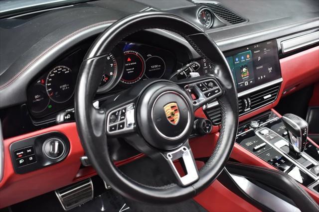 Photo of 2021 Dolomite Silver Metallic Porsche Cayenne
