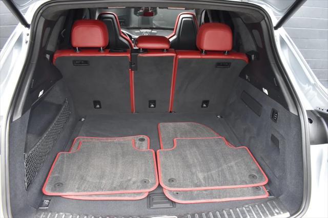Photo of 2021 Dolomite Silver Metallic Porsche Cayenne